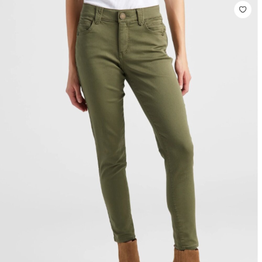 NWT "Ab"solution Mid-Rise Ankle Skinny Pants (Size 8)